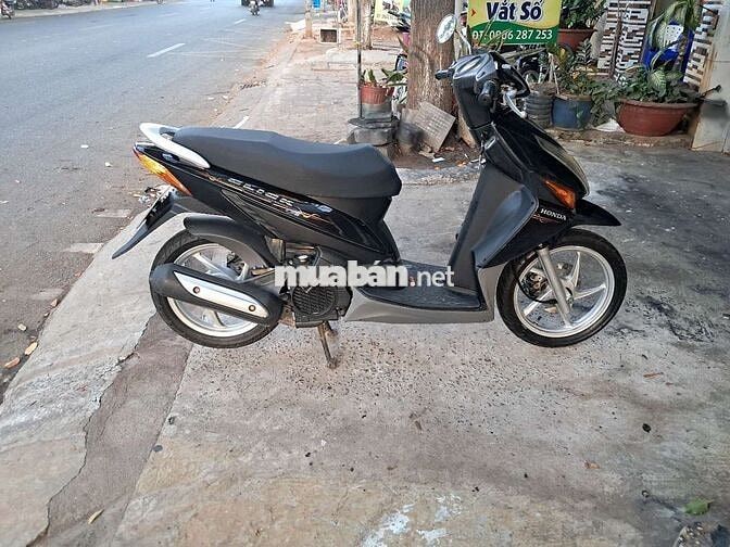 Click..Xe đẹp..máy zin..cực êm..Bs 72