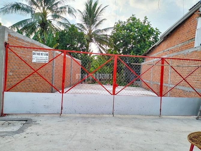 Cho thuê Mặt tiền qlộ 60.hướng bùng binh hàm luông về cầu Cái Cấm