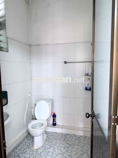 Cho thuê nhà 1 trệt lầu góc 2 MT hẻm thoáng đường 10 Phường Linh Chiểu