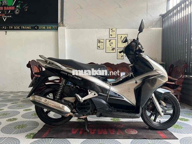 Honda Air Blade FI 2011 Đen Bạc