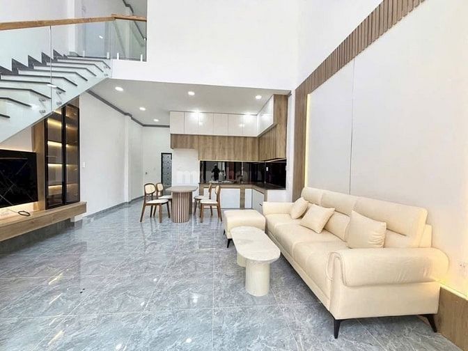 CẦN BÁN GẤP NHÀ GÁC LỬNG SỔ HỒNG RIÊNG THỔ CƯ 100% GẦN TRẠM THU PHÍ BỬ