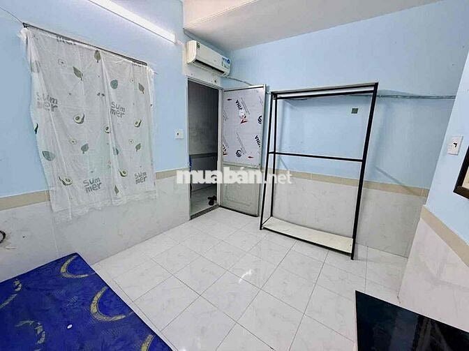 PHÒNG TRỌ MÁY LẠNH - KỆ BẾP - KHÔNG CHUNG CHỦ - NGAY PHAN XÍCH LONG