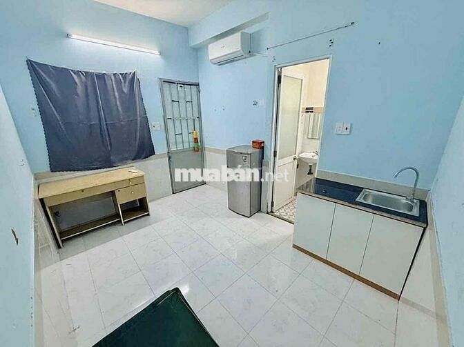 PHÒNG TRỌ MÁY LẠNH - KỆ BẾP - KHÔNG CHUNG CHỦ - NGAY PHAN XÍCH LONG
