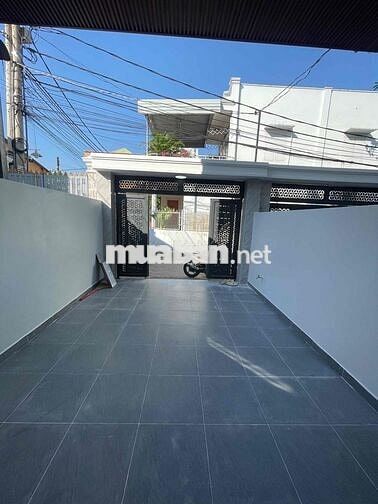 BÁN NHÀ SỔ RIÊNG HOÀN CÔNG PHƯỜNG TÂN PHONG. dt 80m2 giá 3tỷ7.
