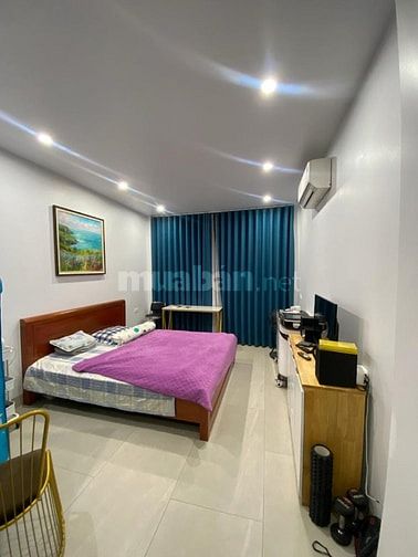 CĂN NHÀ DÀNH CHO NGƯỜI KHÔNG THÍCH… ĐI BỘ 