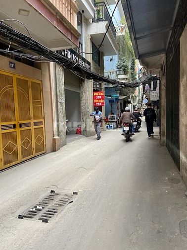 CĂN NHÀ DÀNH CHO NGƯỜI KHÔNG THÍCH… ĐI BỘ 