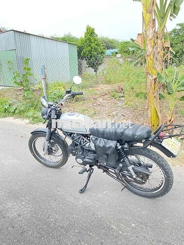 Honda Tracker màu Bạc