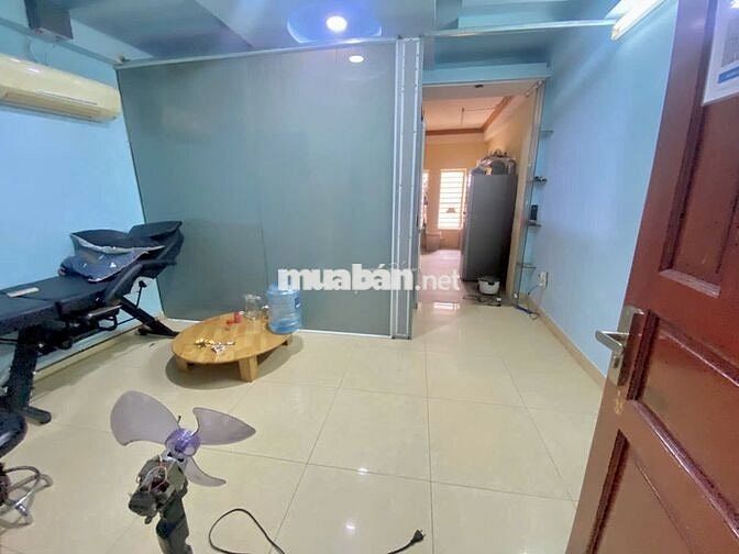 MBKD GẦN CHỢ BÀ CHIỂU-3X10M-VỈA HÈ 3M-1 TRỆT 1 LẦU- LỐI ĐI - WC RIÊNG