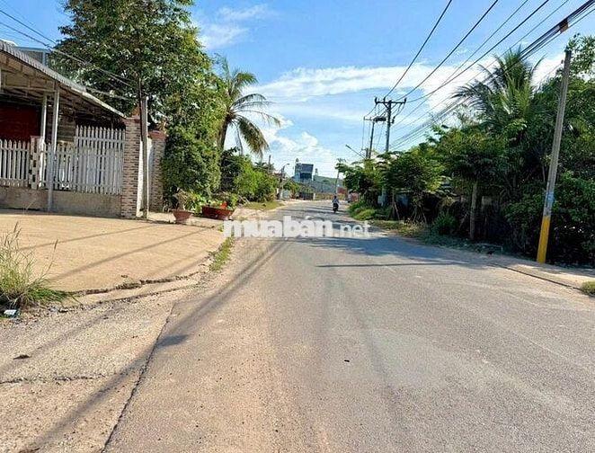 Chủ ngộp bank bán gấp giá rẻ, đất 213m2 ngay Đặng Văn Trước Trảng Bàng