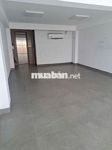 Nhà mặt phố Nguyễn Phong Sắc, diện tích 50m x 6 tầng thông, Thang Máy