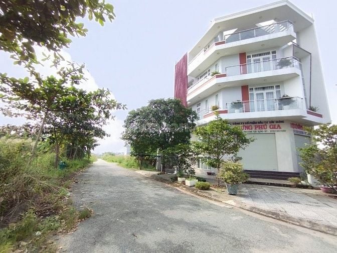 Bán đất vị trí đẹp, giá tốt còn thương lượng, DT 100m2 KDC Sở văn hoá