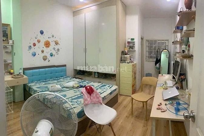 Bán nhà Chợ Tân Mỹ Quận 7 giá 990 triệu - SHR - 5x22m 1 lầu 4PN 
