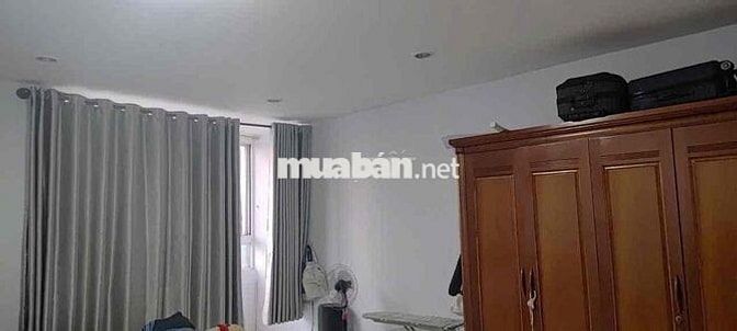 Cần Bán Căn hộ . 13 C nguễn văn linh DT 108m .3 phòng .2 wc