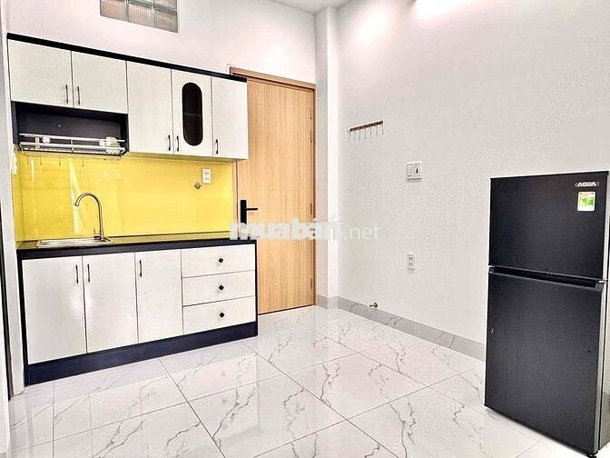 TRỐNG 1 PHÒNG CĂN HỘ 2 PHÒNG NGỦ - ĐẦY ĐỦ NỘI THẤT - BAN CÔNG