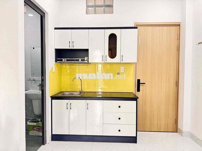 TRỐNG 1 PHÒNG CĂN HỘ 2 PHÒNG NGỦ - ĐẦY ĐỦ NỘI THẤT - BAN CÔNG