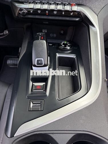 Peugeot 3008 2020 Allure 1.6 AT 37000 km
