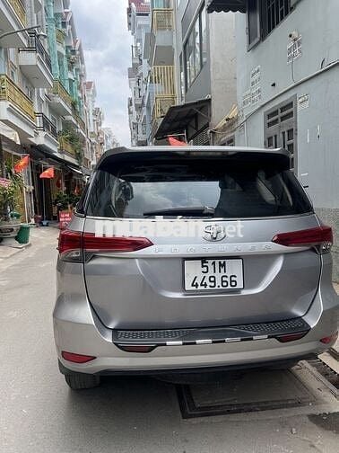 Toyota Fortuner 2.4G 2017 Bạc