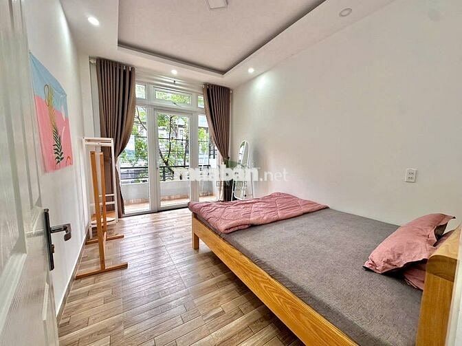 CHO THUÊ CĂN HỘ ĐƯỜNG BẠCH ĐẰNG CAO CẤP 2 PN FULL NỘI THẤT VIEW ĐẸP