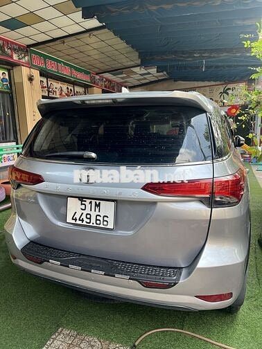 Toyota Fortuner 2.4G 2017 Bạc