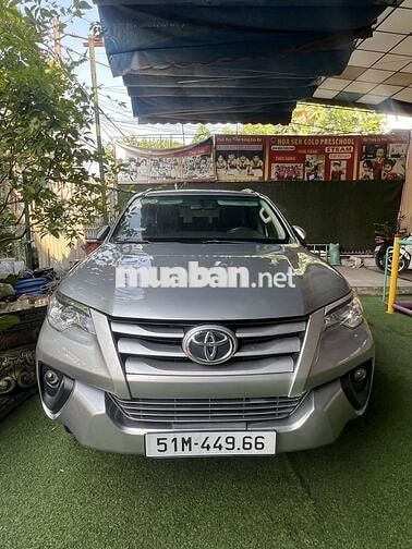 Toyota Fortuner 2.4G 2017 Bạc