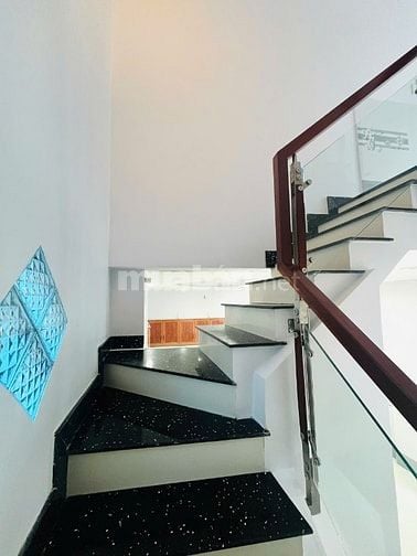 Cho thuê nhà 513/1L Điện Biên Phủ Q3 cách MT 20m -1 trệt 3 lầu, 3PN