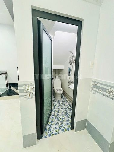 Cho thuê nhà 513/1L Điện Biên Phủ Q3 cách MT 20m -1 trệt 3 lầu, 3PN