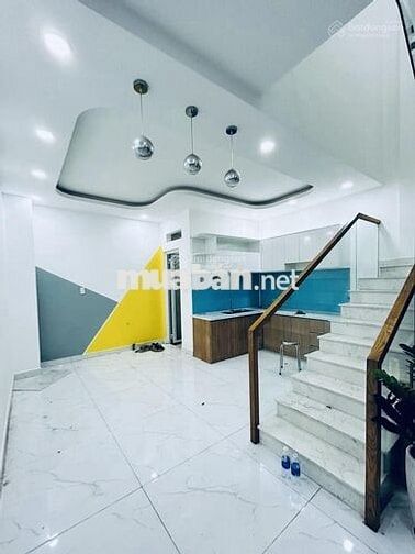 Nhà gần Nam Long Quận 7, Ngang 4,7 dài 10m 3 PN Chỉ 5 tỷ nhỉnh