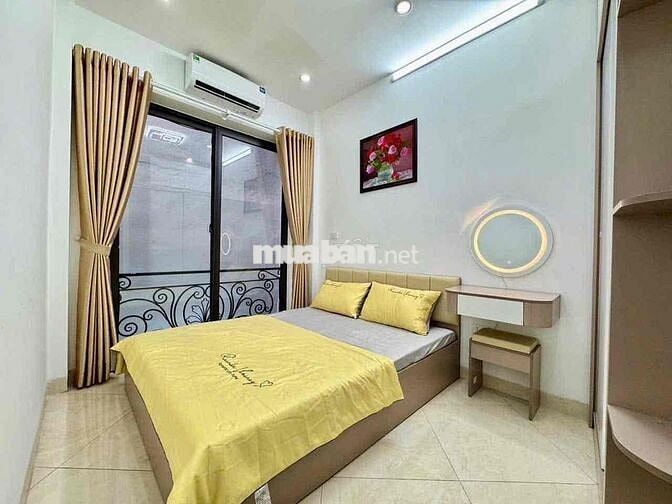Bán nhà phố Bạch Mai nhà đẹp 2 thoáng dân xây ở ngay 28m2 x5T giá 5.3