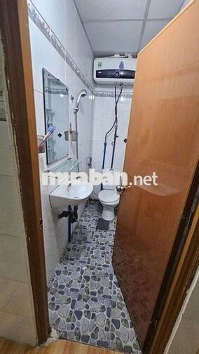 Cho thuê  nguyên căn  2 mặt hẻm  phạm thế hiển f6,Q8  ngây chợ lo than