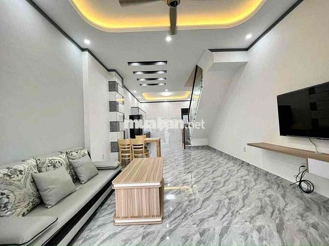 NHÀ CHO THUÊ MỚI NGAY CHỢ PHÚ HOÀ 2 PHÒNG NGỦ FULL NỘI THẤT SÂN Ô TÔ