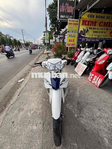 Yamaha Sirius Trắng xanh