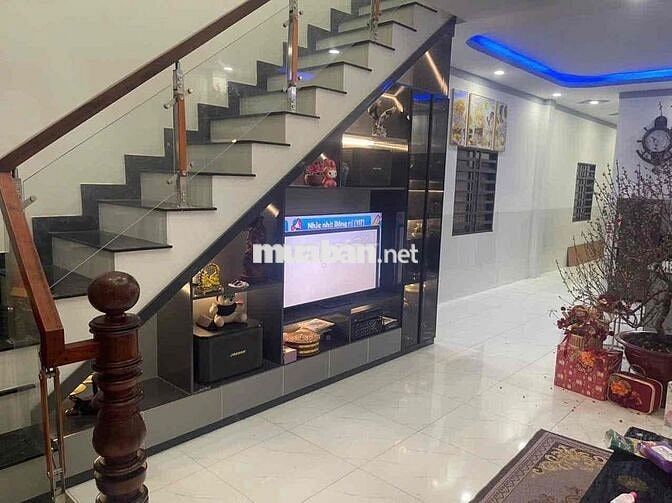 chính chủ cần bán gấp căn nhà gác lửng kp4 phường tân định