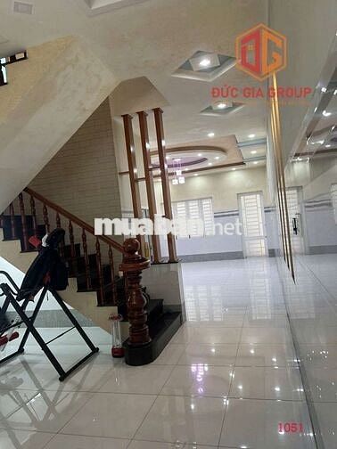 Bán nhà 1 trệt 1 lầu khu dân cư Tân Phong