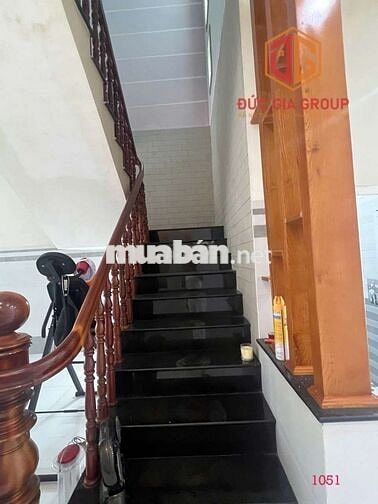 Bán nhà 1 trệt 1 lầu khu dân cư Tân Phong