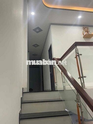 chính chủ cần bán gấp căn nhà gác lửng kp4 phường tân định