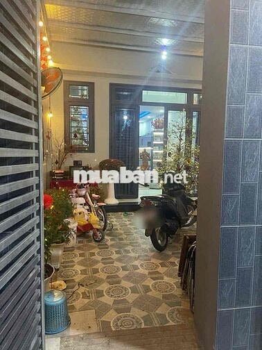 chính chủ cần bán gấp căn nhà gác lửng kp4 phường tân định