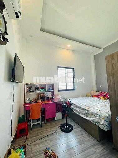 Nhà 1 trệt 2 lầu phường Trấn Biên ( Hiệp Hoà ) khu vực víp. chỉ 5 tỷ