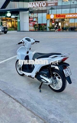 Honda Vision 2021 màu Trắng