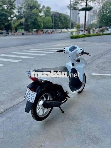 Honda Vision 2021 màu Trắng