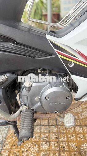 Honda Wave RSX 100 Trắng đen