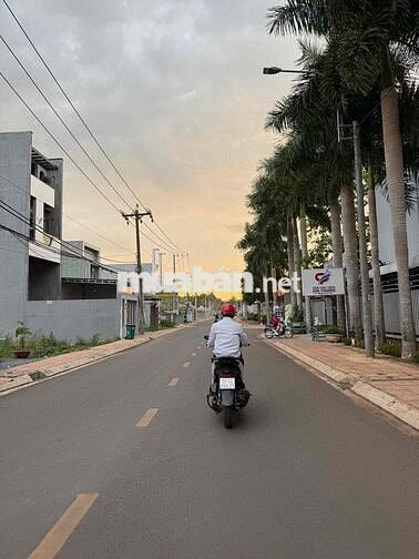 cần bán gấp 1 sào hơn 26m mặt tiền