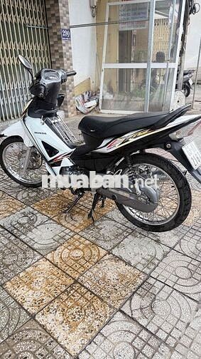 Honda Wave RSX 100 Trắng đen