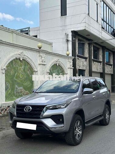 Toyota Fortuner 2024 máy dầu STD 4x2 35.000 km