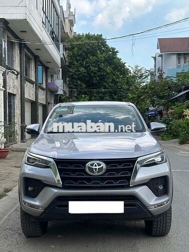 Toyota Fortuner 2024 máy dầu STD 4x2 35.000 km