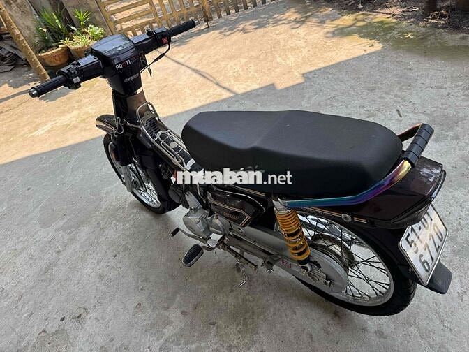 Honda Dream Thái màu Nâu