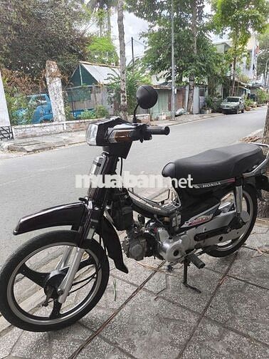 Nhà Dư Xe Cần Bán Bs 65 Dream màu Nâu