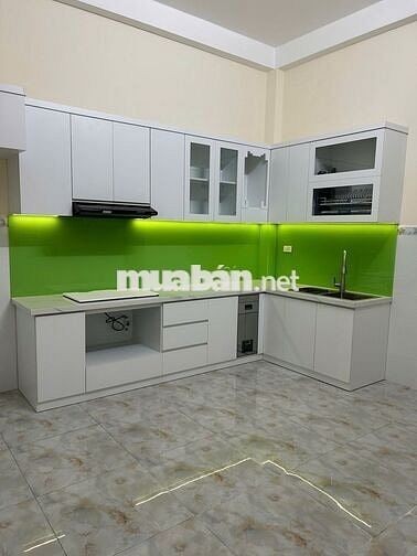 Nhà 3 tầng, Sân đậu xe hơi, Gần chợ Tam Bình đường Gò Dưa, Vào ở ngay