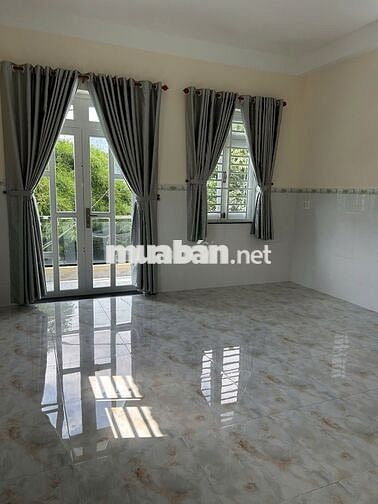 Nhà 3 tầng, Sân đậu xe hơi, Gần chợ Tam Bình đường Gò Dưa, Vào ở ngay