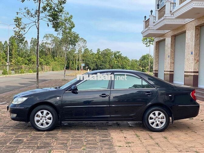 Toyota Camry 2003 2.4G MT Đen