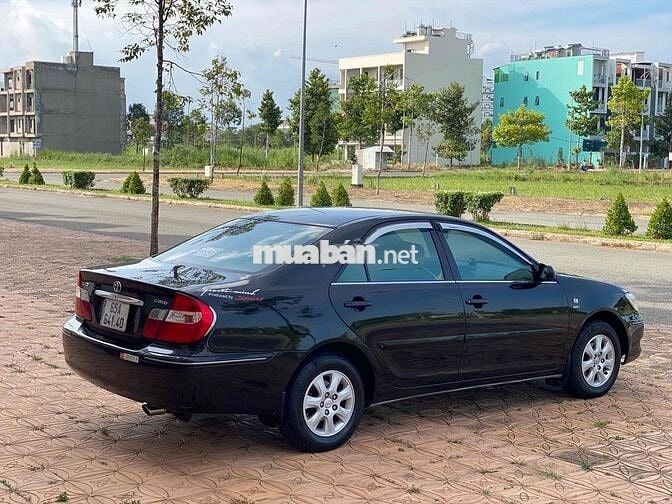 Toyota Camry 2003 2.4G MT Đen